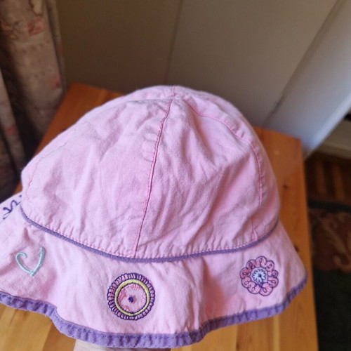 Pink hat for girl up to 3 years like new
