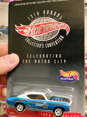 1969 Chevelle 13th Annual Collector's Convention Hot Wheels Limited Edition new
