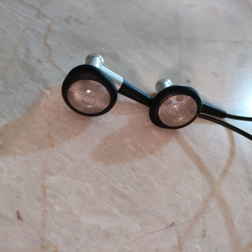 Motorola HS700 Stereo Handsfree like new, original accessory for V3 Razr