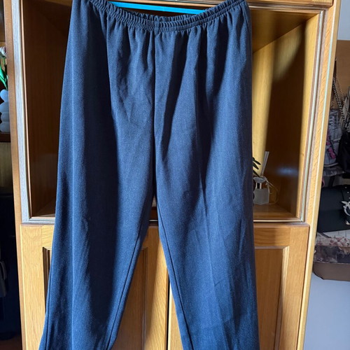 Checked pants with elastic waist new, size XXXL, black and gray