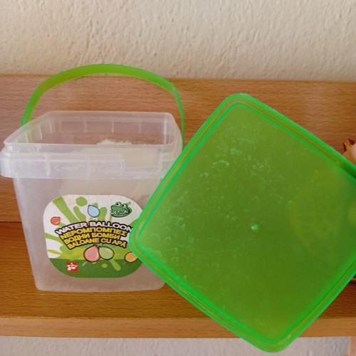 Storage bucket 11x11 cm, like new