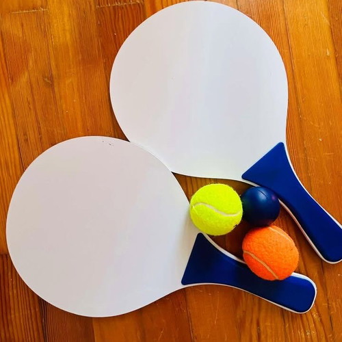 Rackets and 3 balls like new