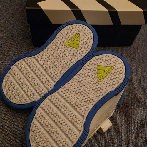 Adidas no21 baby shoes, new, size 12 cm insole