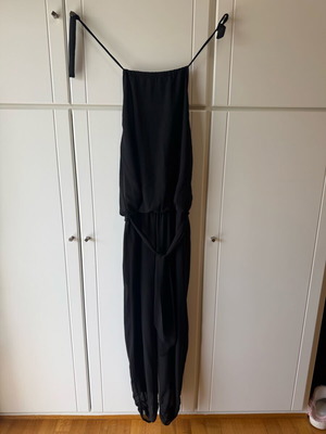 Raxevsky women's jumpsuit black size S like new