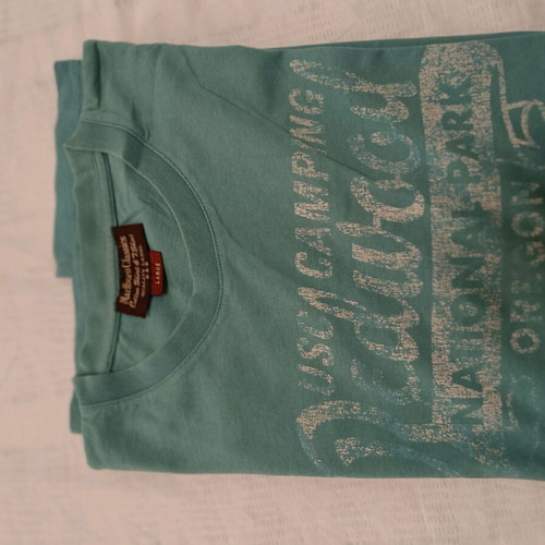 Malboro Classics men's tshirt like new, size large, turquoise
