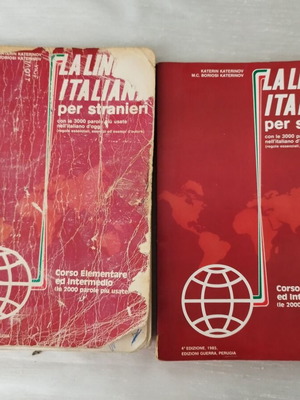La Lingua italiana per stranieri Italian language learning books used, set of 2