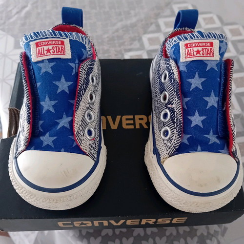 Converse baby shoes size 20 like new