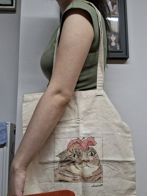 Tote bag with design