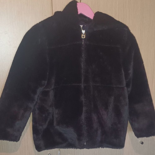 Zara synthetic fur jacket for 10-year-old girl, like new, black