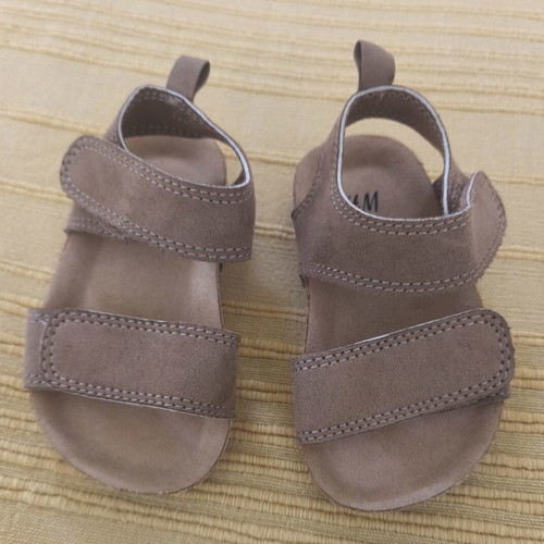 H&M baby shoes for boys size 18-19, beige and green
