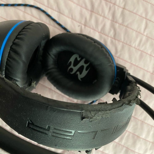 Sharkoon Skiller SGH1 headphones used, wired
