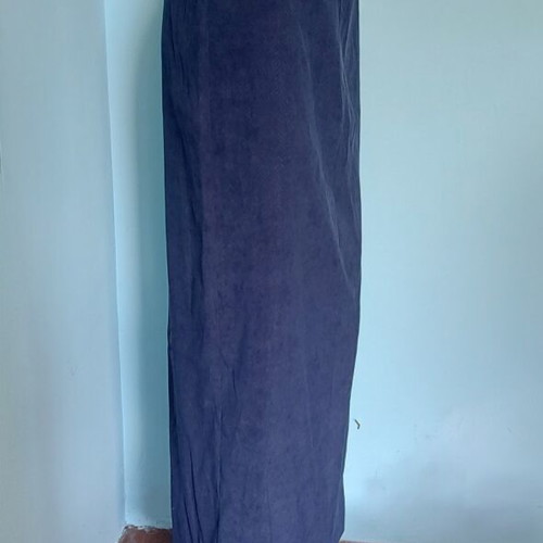 Velvet long skirt with slits and snake print like new