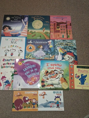 Children's storybooks used, pack of 12 plus 2 bonus