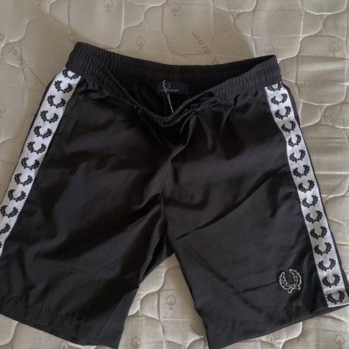 Fred Perry shorts with timeless sporty design, black