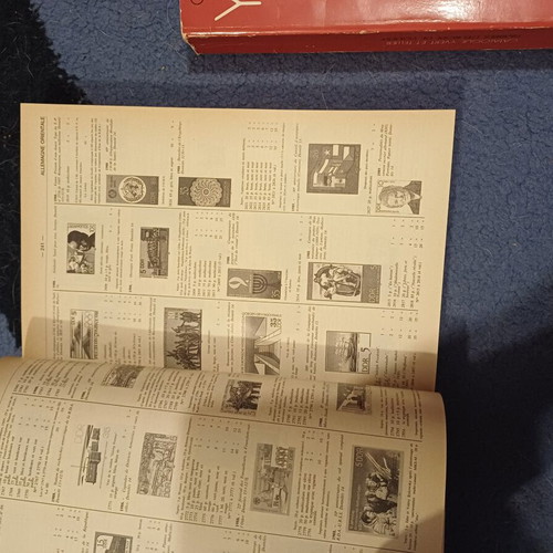 Yvert et Tellier stamp catalogs used, set of eight (1985-1992)