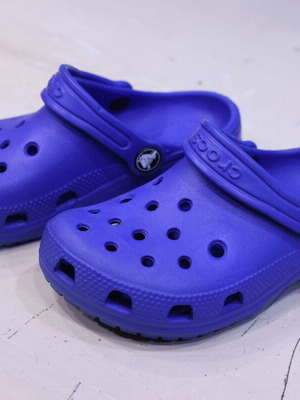 Crocs Classic Clog blue size 29-30 like new
