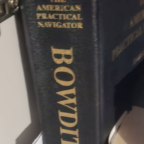 The American Practical Navigator book like new, English