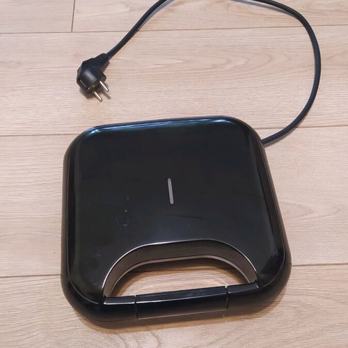 Set of two toasters like new