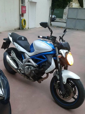 Suzuki SFV 650 Gladius σαν καινούργιο, μπλε, 2009, 650 cc
