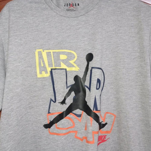 Jordan teen t-shirt like new, grey, size L