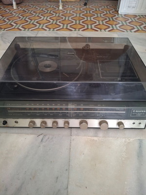 Πικάπ vintage μεταχειρισμένο της εταιρείας Silver