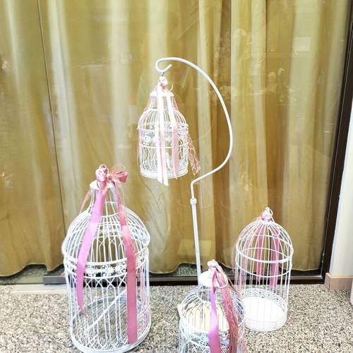Set of 4 Decorative Birdcages with Metal Stand Like New, Vintage White