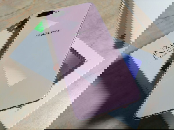 Καινούργιο εκθεσιακό OPPO A3s ροζ!