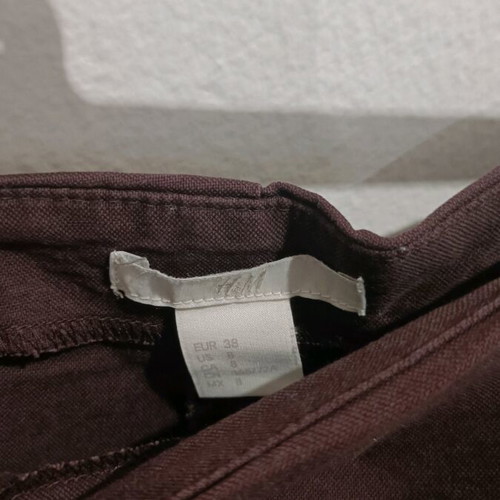 H&M shorts like new, size M, purple eggplant color