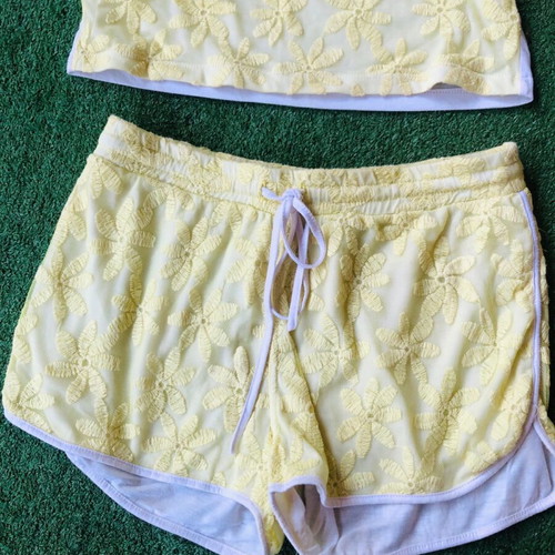 Southbeach set shorts-top S like new, yellow lace design
