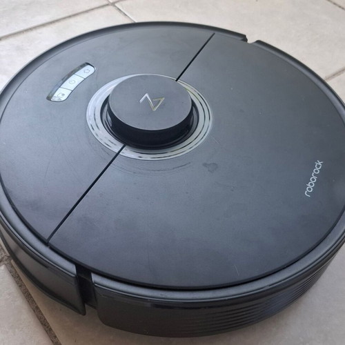 Roborock Q7 Max robot vacuum like new, 4200 Pa suction, 3-hour autonomy