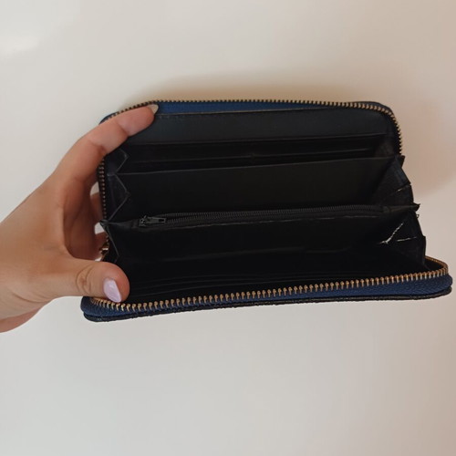 Wallet like new, dark blue color