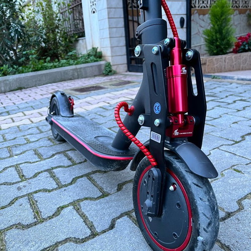 Xiaomi Pro 2 Extra like new with front suspension and red details