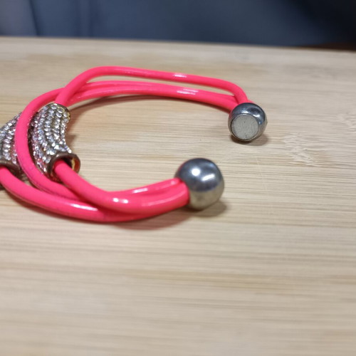 Fuchsia women's bracelet with rhinestones