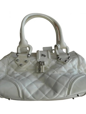 Burberry Montgomery γυναικεία τσάντα ώμου μεταχειρισμένη, δερμάτινη, άσπρη