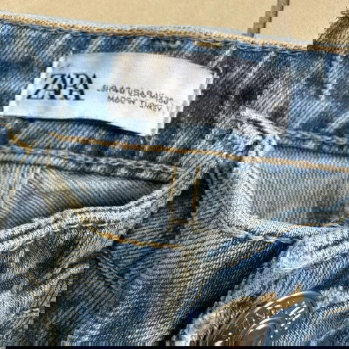 Zara ψηλόμεσο jean με σκισίματα, στενή γραμμή, size 40 σαν καινούργιο