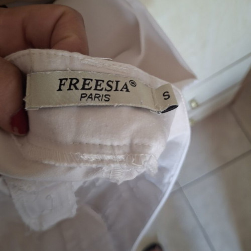 White pants like new with perfect fit
