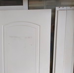 Πόρτα εσωτερική 210Χ89 δεξιά μεταχειρισμένη με κάσα και μπασκιά