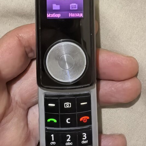 Samsung SGH F210 phone in good condition without charger