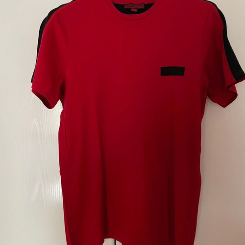 Burberry Sport T-shirt μέγεθος M σαν καινούριο, κόκκινο με μαύρη ρίγα
