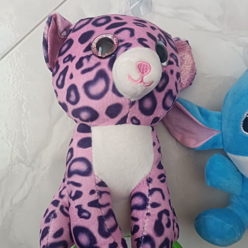 Set of 2 plush stuffed animals