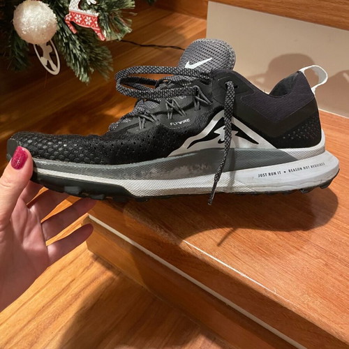 Nike trail running shoes size 44.5 like new, black and white