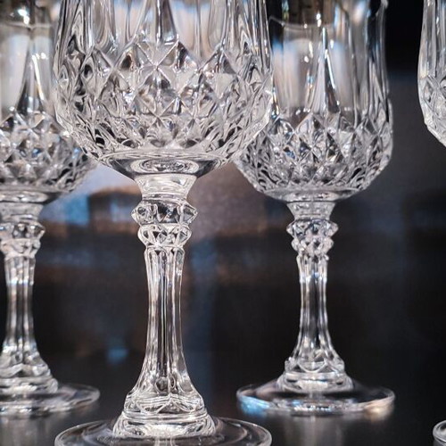 Cristal D'Arques Longchamp Wine Glasses set of 6 like new