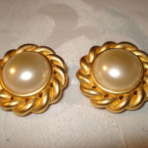 Earrings with clips vintage like new 3.2cm