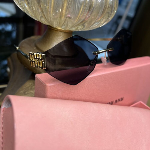 Miu Miu women's sunglasses new, black