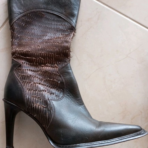 Leather boots brown size 39 like new, authentic