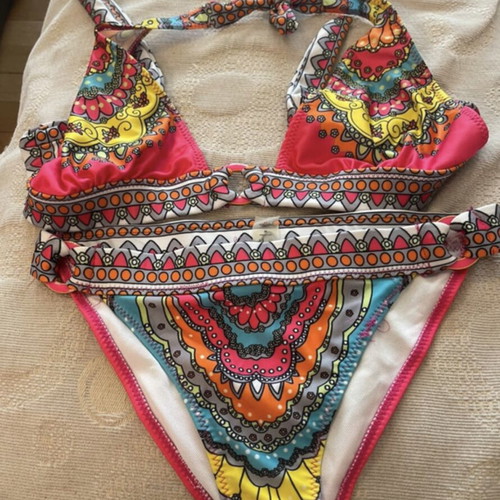 Boho style bikini like new, multicolor, size M