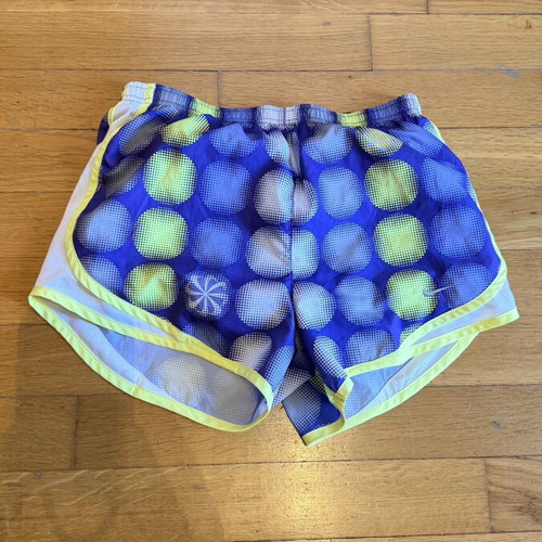 Nike shorts size S like new, multicolor