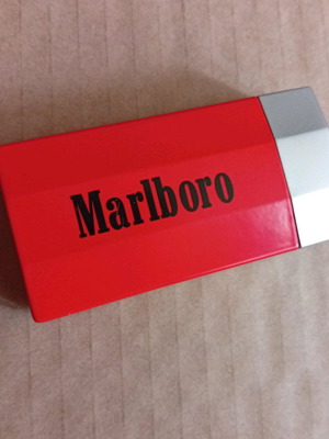 Marlboro pocket ashtray like new, metal red and silver