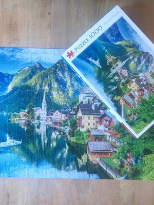 Puzzle 1000 pieces like new
