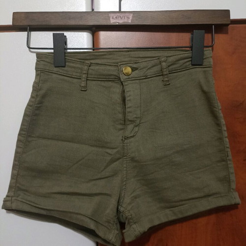 Women's shorts like new, 3 pieces, size small, khaki, burgundy, orange